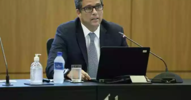 Medidas têm o objetivo de evitar falta de recursos e facilitar concessão de crédito. Volume é quase 10 vezes maior do que o movimentado na crise de 2008. Presidente do BC diz que não há risco de quebra de instituições